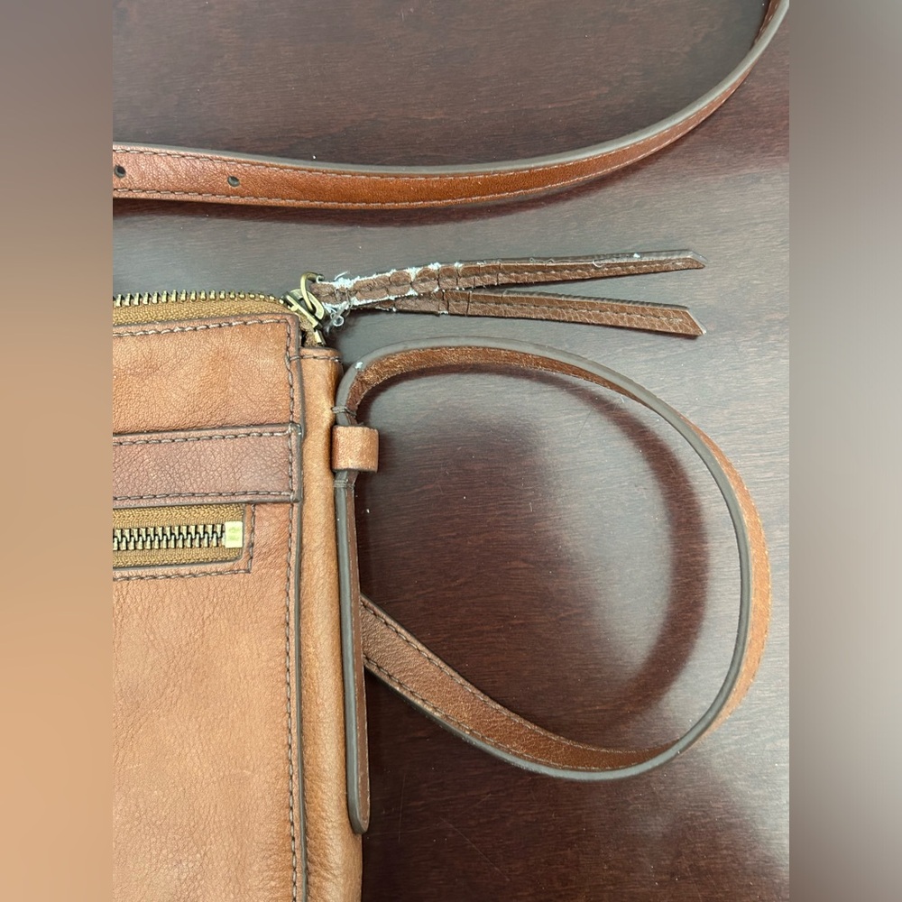 Fossil Crossbody Leather Purse - Picture 3 of 10